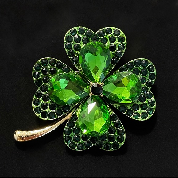 ✨Stunning Cloverleaf 🍀 Brooch of Luck - Picture 1 of 3